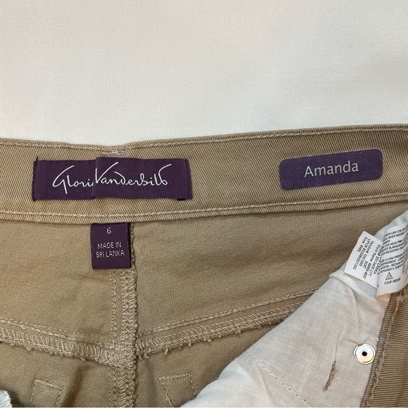 $5 ADD ON with $15+ Bundle Gloria Vanderbilt Amanda Classic Jeans Sz 6 SHORT EUC - Picture 2 of 6